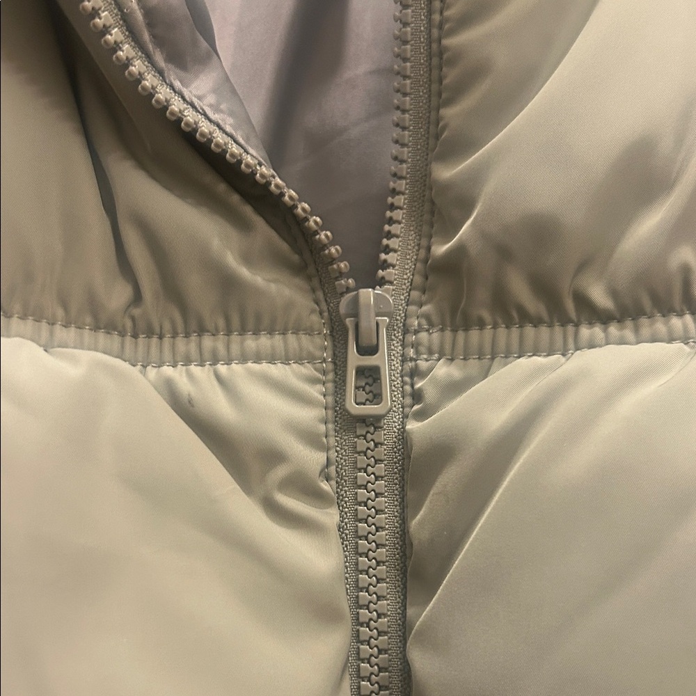 H&M Olive Green Crop Puffer Vest S - Picture 3 of 4
